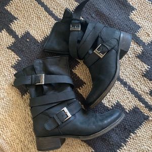 Steve Madden Brewzzer Boots